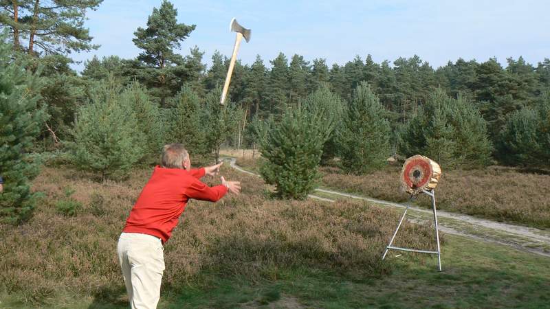 Axtwerfen Outdoor-Event Eventideen Betriebsausflug Celle Hannover Braunschweig