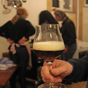 Bier Kochkurs Ein Bier-Kochkurs als Weihnachtsfeier