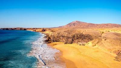 Incentive Reise Spanien Lanzarote Strand Wellen
