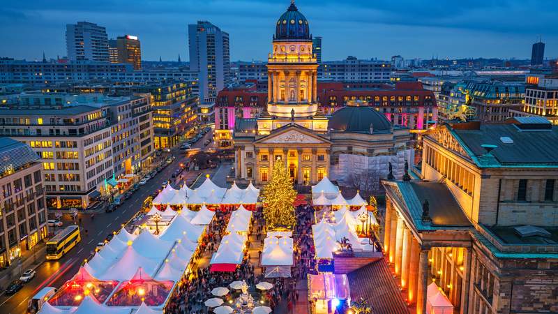 Crazy Christmas Market Tour