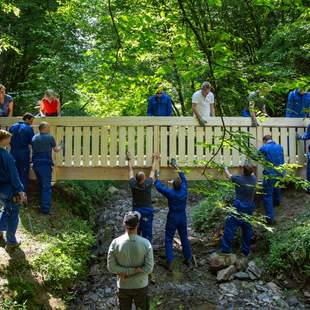 Fertigstellung der Brücke Fertigstellung der Brücke