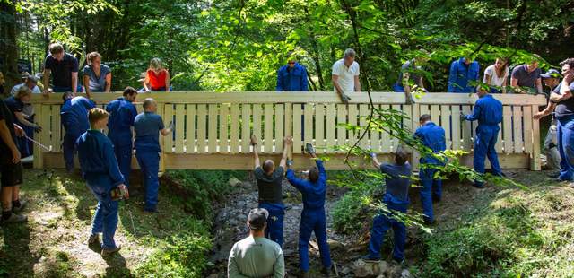 Fertigstellung der Brücke Fertigstellung der Brücke