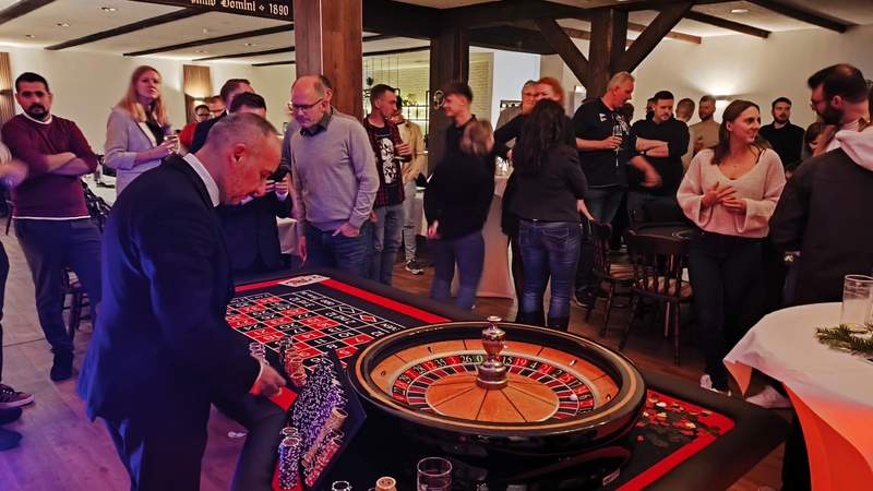 Casino Royal - Roulette, Poker, Black Jack