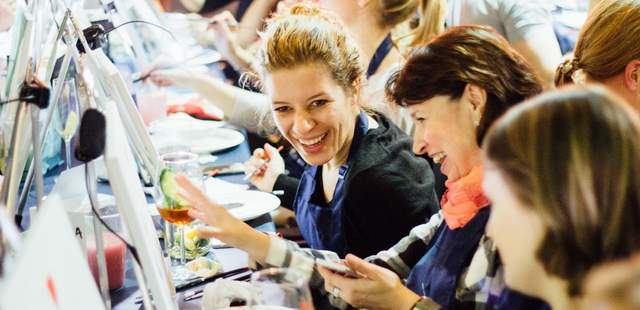 Malen im Team Kunstworkshop als Indoor-Teamevent