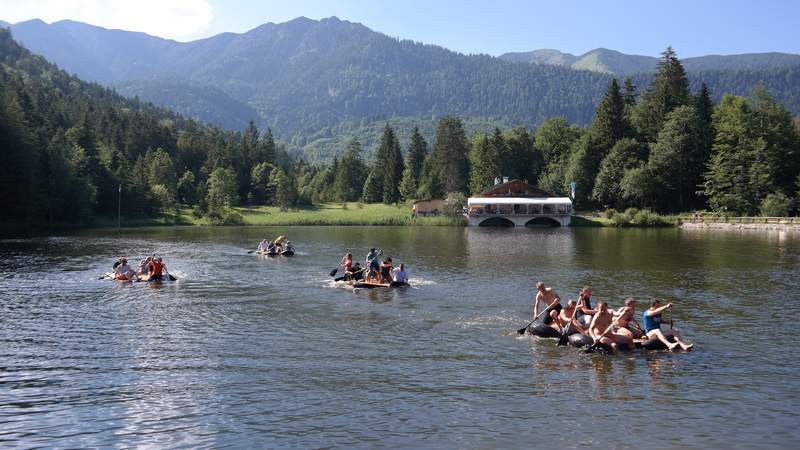 Abenteuer Floßbau und Grillen