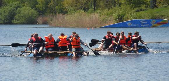 Teamevent Floßbau Abenteuer