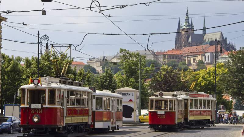 Kurztrip mit Go-Kart-Bau und Gourmet in Prag