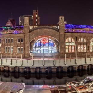 Hard Rock Cafe bei Nacht Hard Rock Cafe Hamburg – Eventlocation