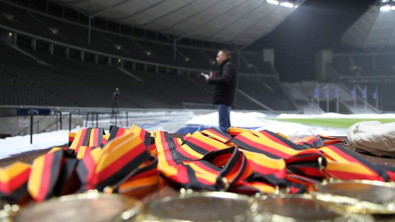 Ehrung der besten Mitarbeiter im Olympiastadion Berlin