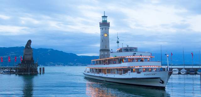 Lindau Hafeneinfahrt mit Schiff Bodenseeträume – Ihre Teamreise nach Lindau