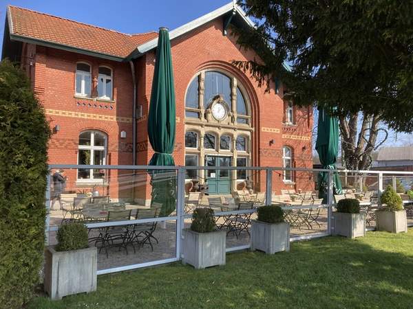 Betriebsausflug an der Oldtimer-Halle am See