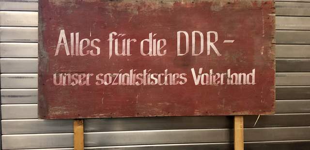 Promoschild DDR