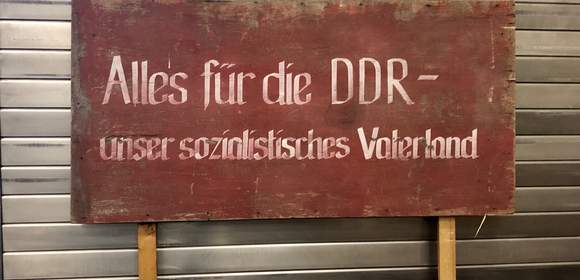 Promoschild DDR