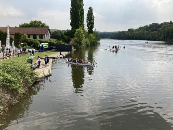 Betriebsausflug an der Oldtimer-Halle am See