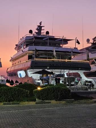 eFoil - Yacht Trip auf dem Roten Meer