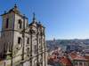 Blick auf ein historisches Gebäude in Porto