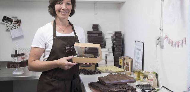 Pralinen herstellen im Team Tolle Pralinen herstellen