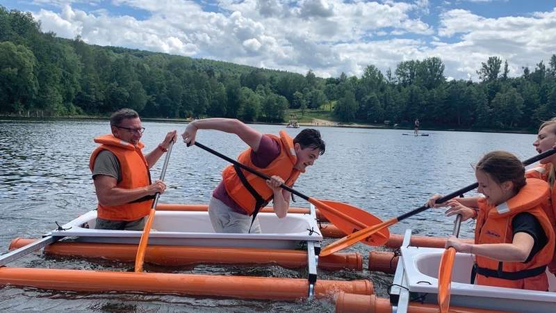 Teamspaß mit Badewannenrennen am Silbersee