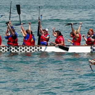 Teambuilding Drachenboot, drachenboot, dragon boat, event, drachenbootfahren, drachenbootrennen, rennen, fahren, paddeln, drachenboot-events