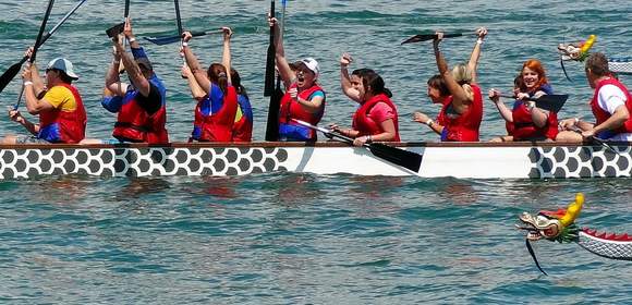 Teambuilding Drachenboot, drachenboot, dragon boat, event, drachenbootfahren, drachenbootrennen, rennen, fahren, paddeln, drachenboot-events