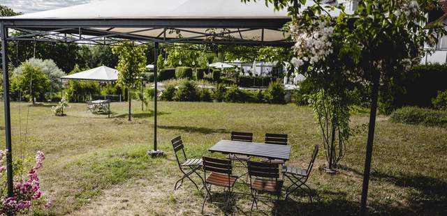 Arbeiten mitten im Grünen Outdoor Pavillon