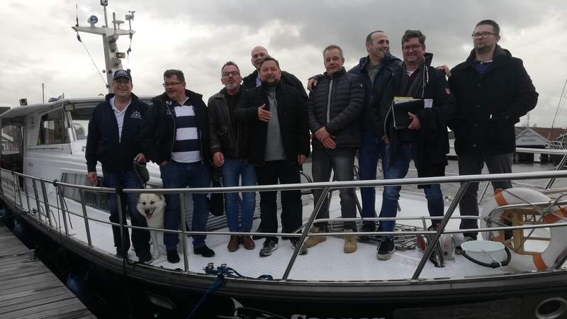 Strategieklausur auf Motoryacht, Niederlande