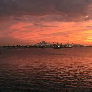 Abu Dhabi - zwischen Kultur und Sport