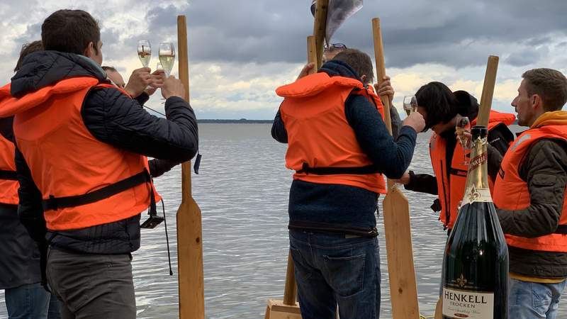 Teamspaß in der Lüneburger Heide beim Floßbau