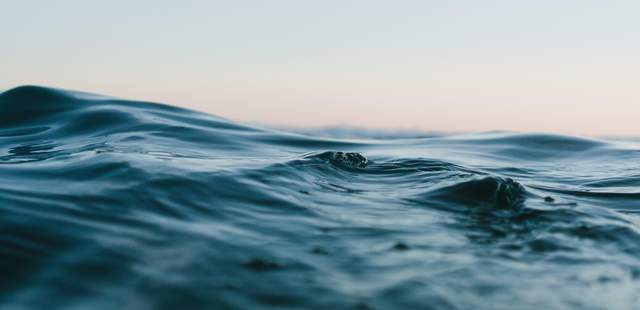 Water Überleben auf See | Notwasserungstraining