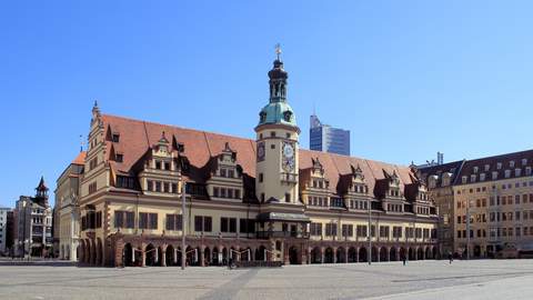 Das Alte Rathaus gehört zu den schönsten Renaissance-Bauten in Deutschland