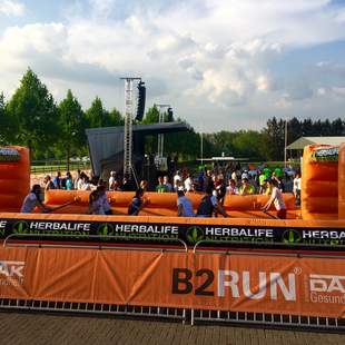 Menschenkicker, Human Soccer