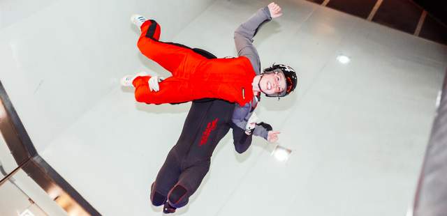 Indoor Skydiving Teamevent max. 10 Teilnehmer