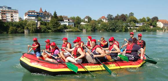 Rafting auf dem Altrhein bei Freiburg