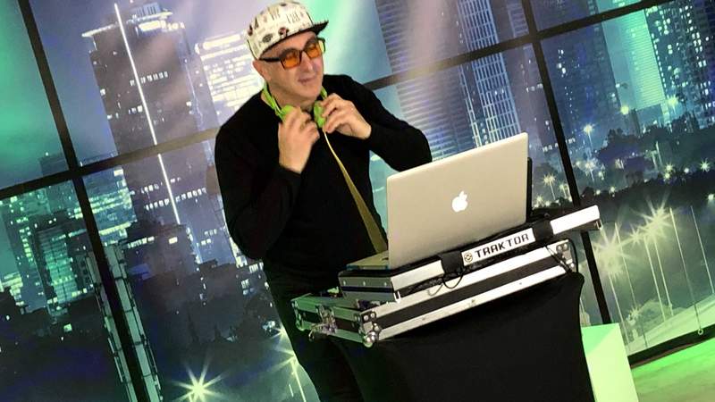 Online-DJ oder Online Live-Band