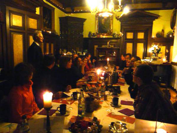 Stimmungsvolle Feuerzangenbowle Stimmungsvoller Jahresabschluss