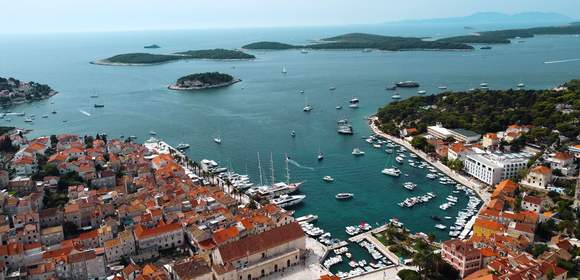 Hvar Hafen