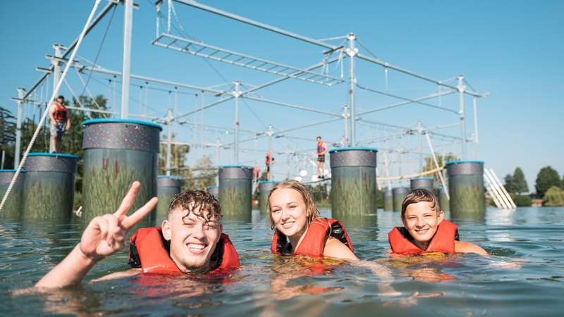 Aqua-Climb Klettern über Wasser