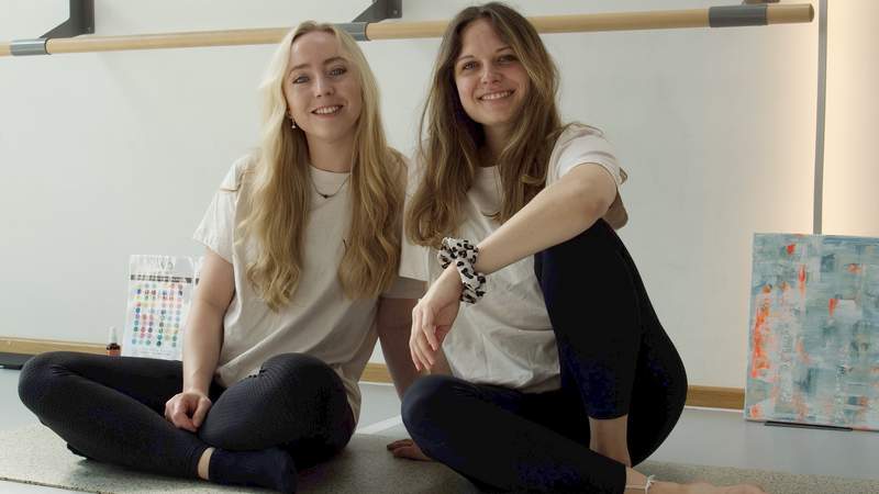 Gründerinnen Zita Everlien & Pia Warnecke Gründerinnen YAVO Yoga & Art Events
