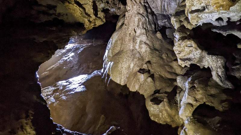 Tropfsteine in der Petershöhle