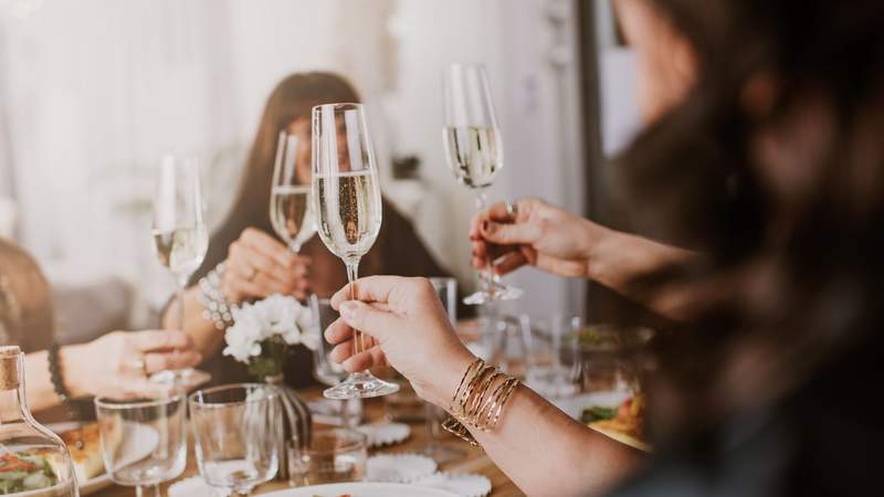 Schmuck Workshop als kreativer Mädelsabend Event im Großraum Bonn