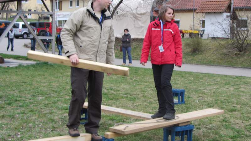 Säureteich-Teambuilding