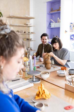 Kreatives Teambuilding – Gemeinsam töpfern