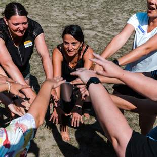 Outdoor-Teambuilding-Event in Hamburg für Unternehmen, mit Naturerlebnissen und Team-Challenges. Digitales Detox für Teams in der Natur