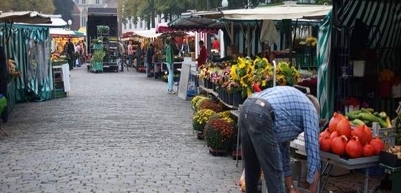 Marktbummel und saisonaler Kochkurs