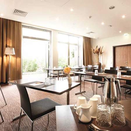 east Hamburg – Restaurant, Bar, Lounge, Hotel