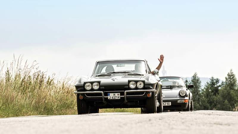 Oldtimer Rallye im Bayerischen Wald Corvette und Porsche