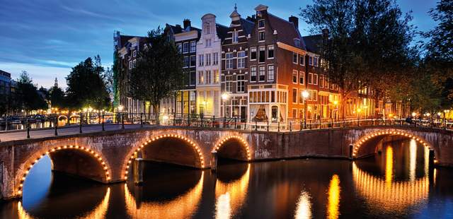 Flußkreuzfahrt mit Partyspaß nach Amsterdam
