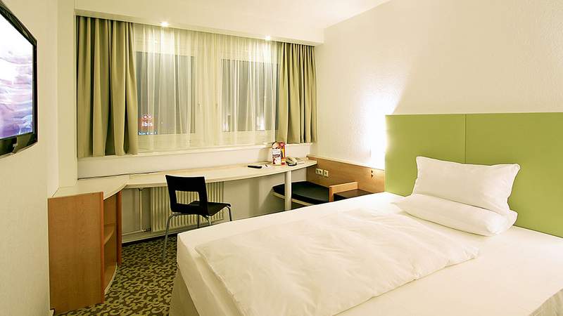 Einzel-/Doppelzimmer French Bed ibis Hotels Dresden