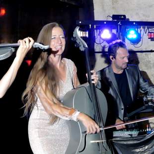 Strings & DJ