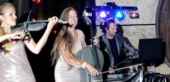 Strings & DJ